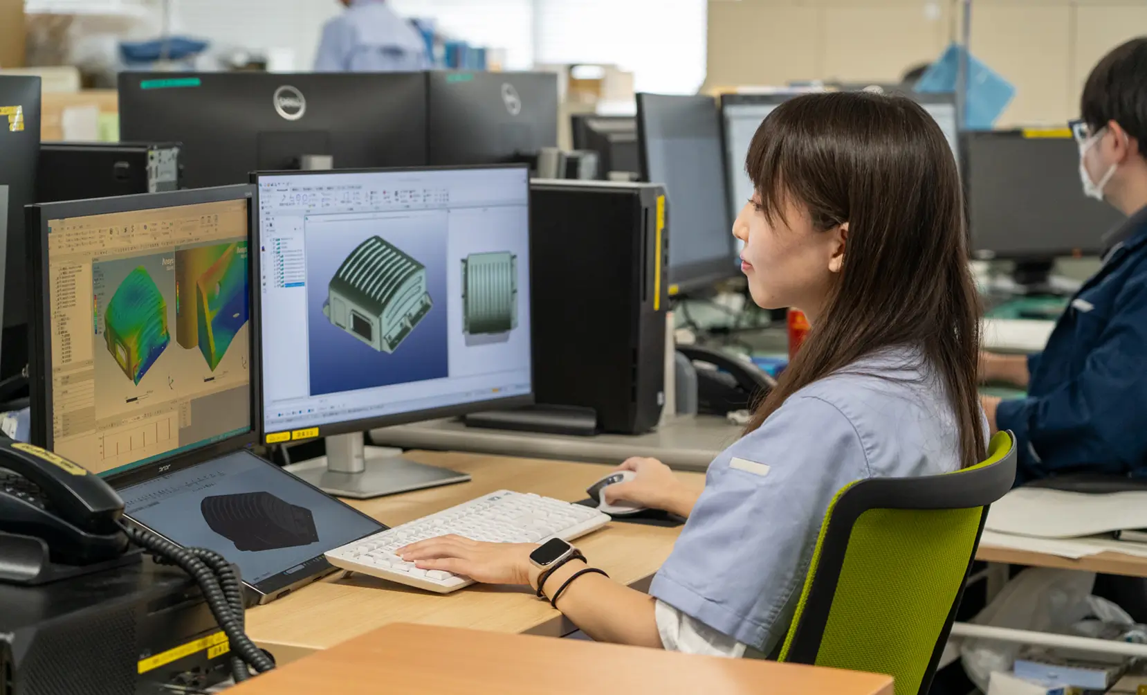 情報システム事業部　技術02